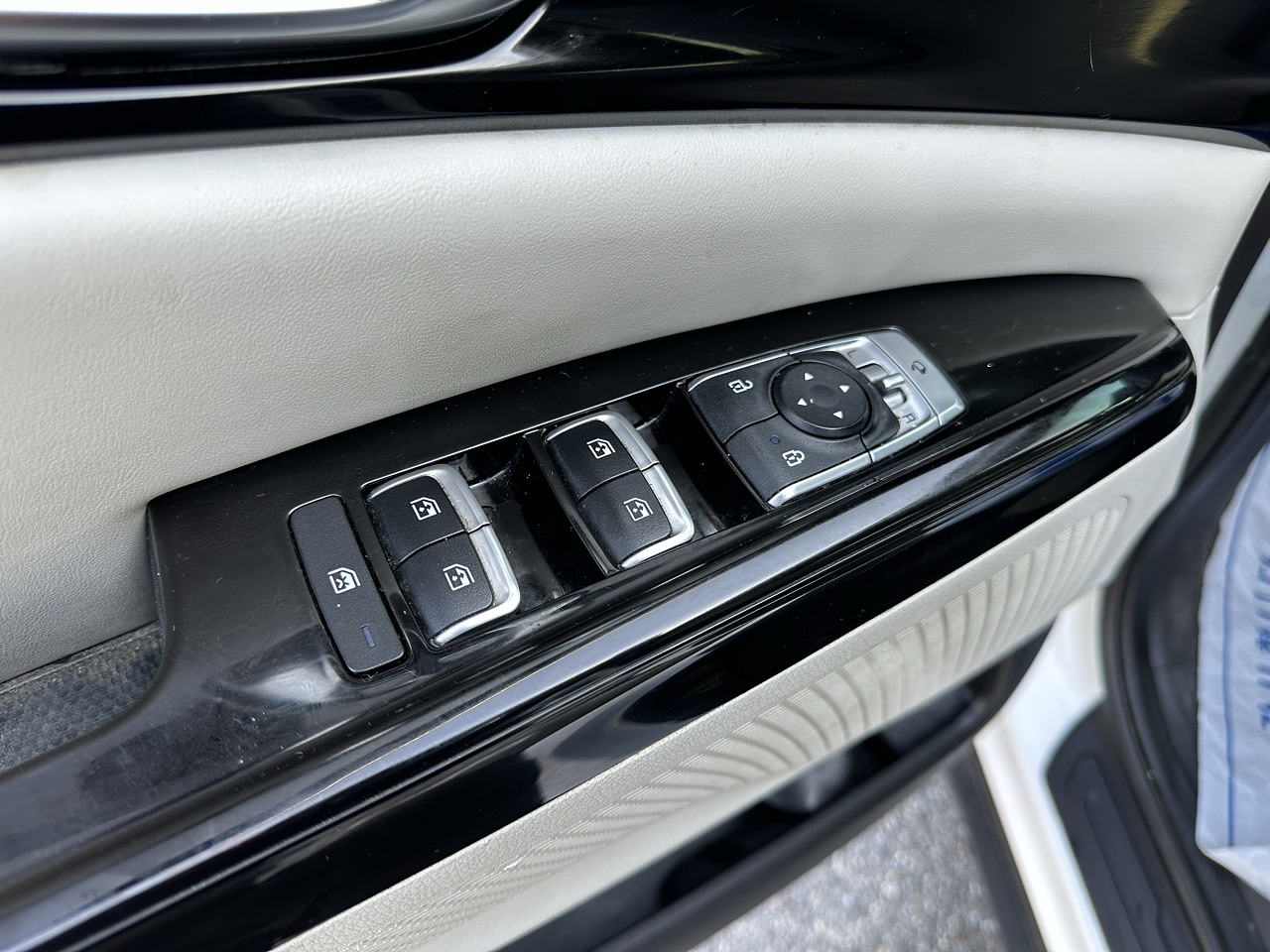 KIA CARNIVAL 2023 / 9PASAJEROS / CAMARA R / DIESEL / SMART KEY 11