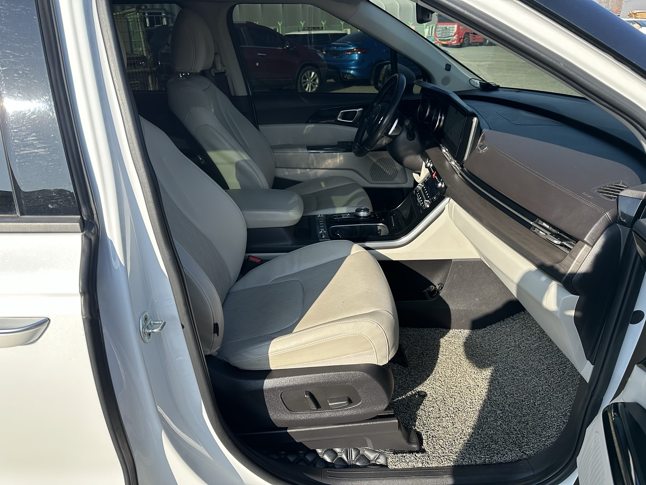 KIA CARNIVAL 2023 / 9PASAJEROS / CAMARA R / DIESEL / SMART KEY 15