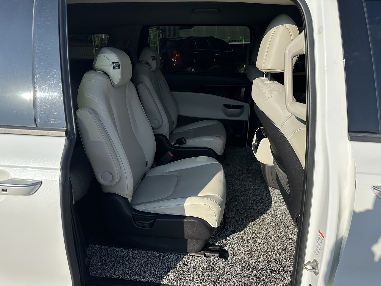 KIA CARNIVAL 2023 / 9PASAJEROS / CAMARA R / DIESEL / SMART KEY 24