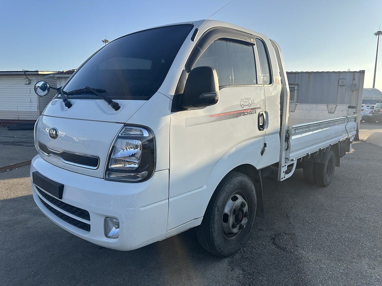 KIA BONGO3 2020 1.2T / CAMARA R / MECANICO / DIESEL 2.5 2