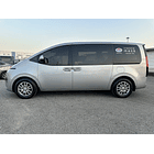 HYUNDAI STARIA 2022 / 2WD / DIESEL 2.5 / 9SEATS  8