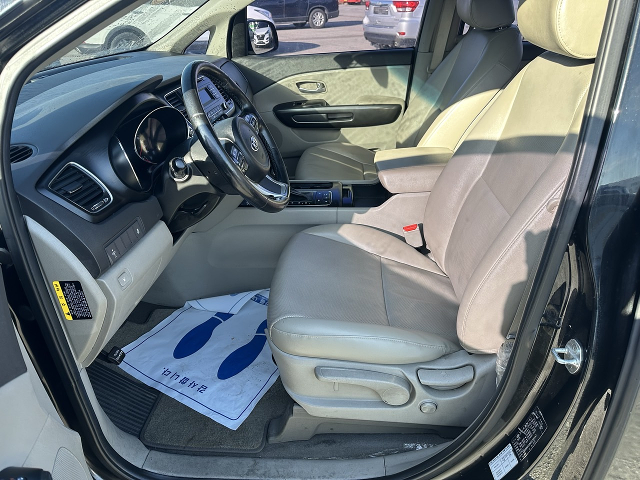 KIA CARNIVAL 2016 / 9PASAJEROS / DIESEL 2.2  11