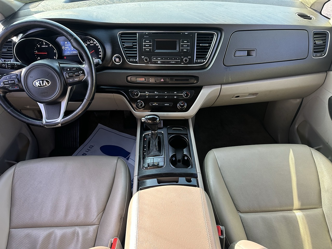 KIA CARNIVAL 2016 / 9PASAJEROS / DIESEL 2.2  15