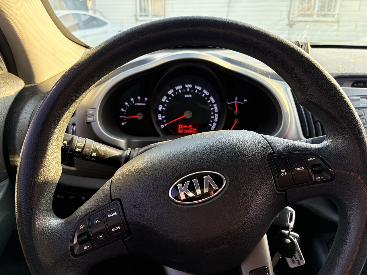KIA SPORTAGE 2015 / DIESEL 2.0 / 2WD / SMART KEY   19