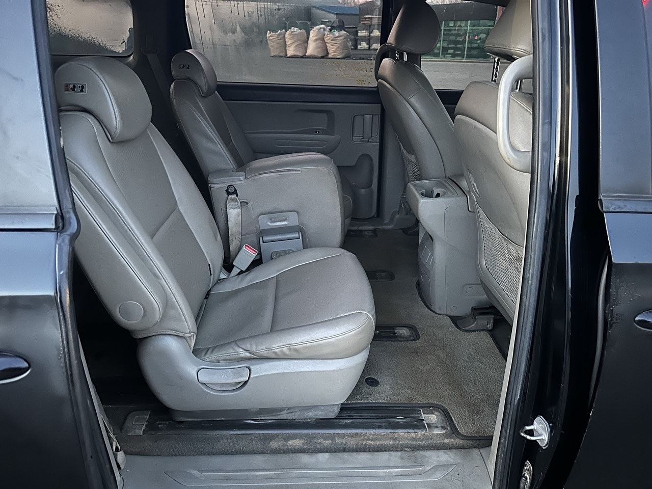 KIA CARNIVAL 2017 / PANTALLA / 11PASAJEROS / DIESEL  22