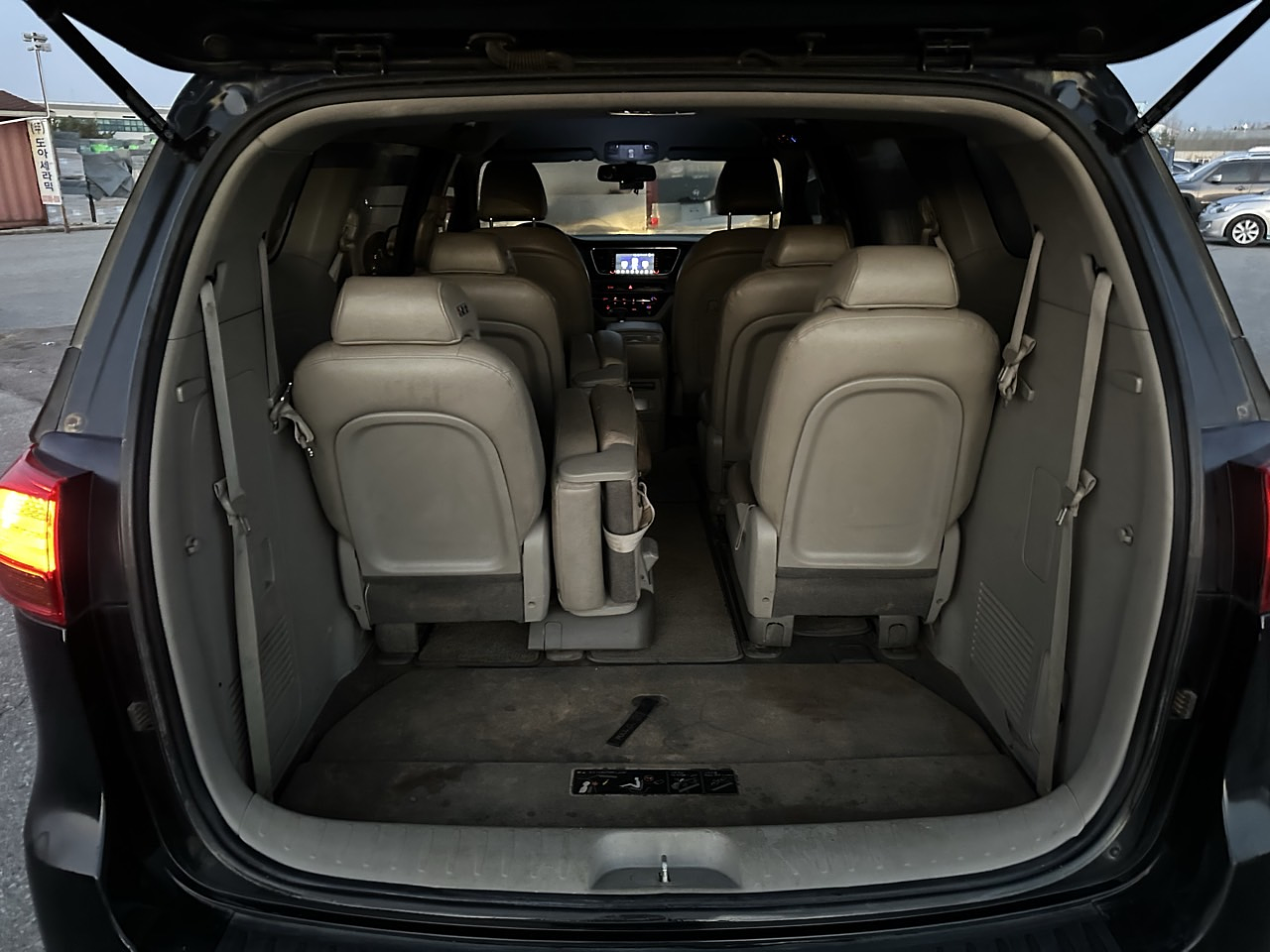 KIA CARNIVAL 2017 / PANTALLA / 11PASAJEROS / DIESEL  25