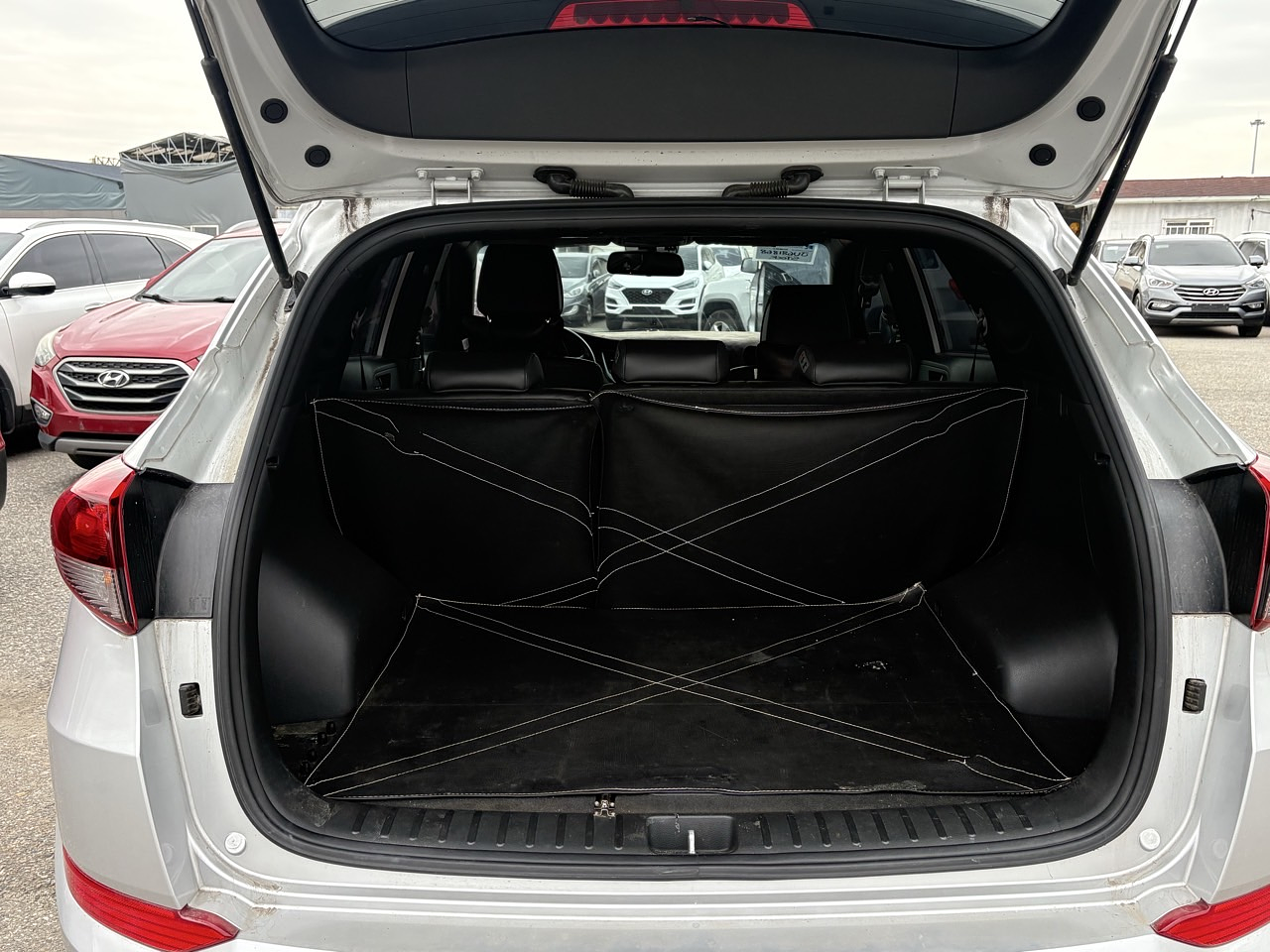 HYUNDAI TUCSON 2018 / CAMARA R / DIESEL 1.7 / 2WD 34