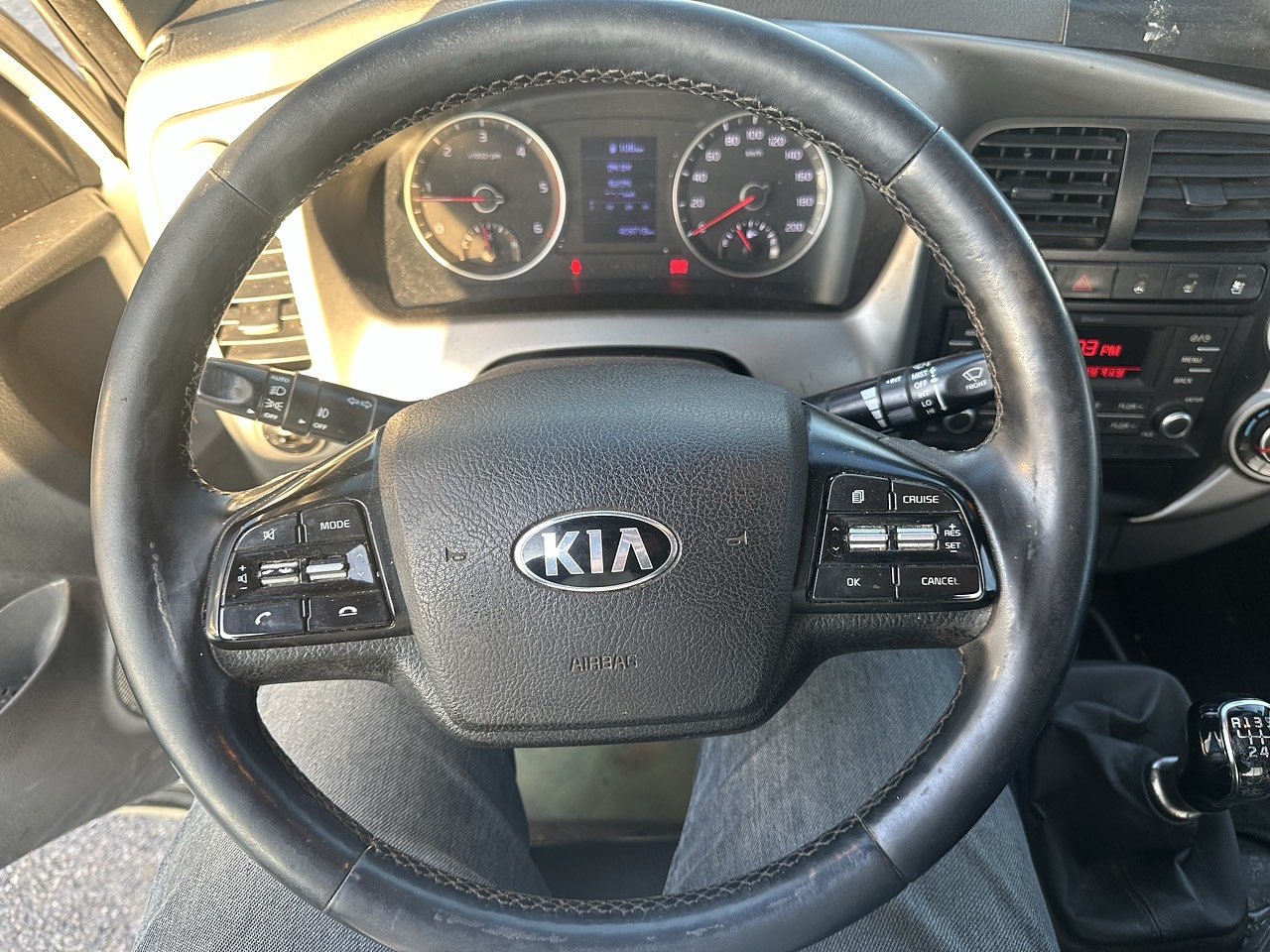 KIA BONGO3 2020 1.2T / CAMARA R / MECANICO / DIESEL 2.5 14