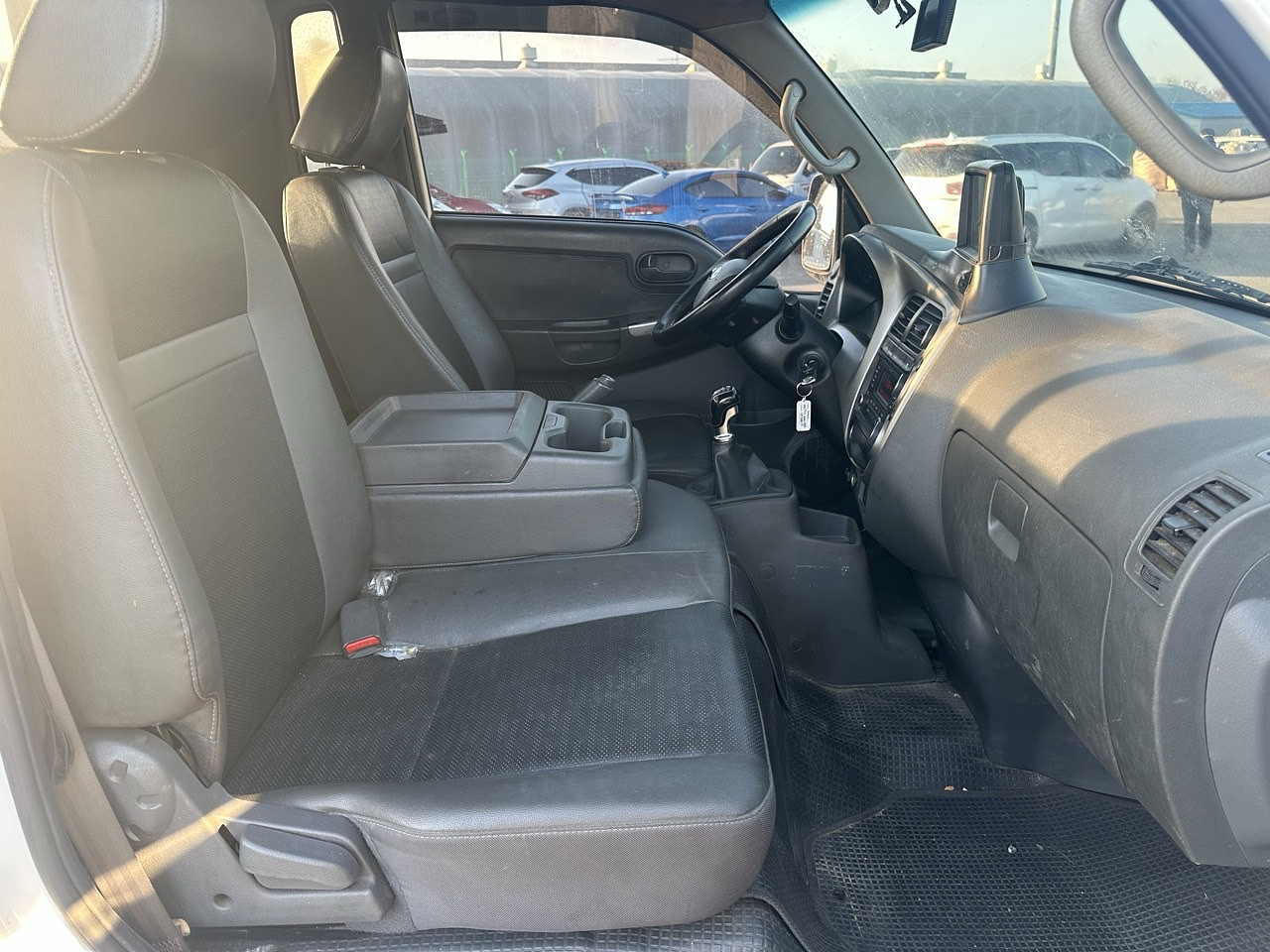 KIA BONGO3 2020 1.2T / CAMARA R / MECANICO / DIESEL 2.5 12