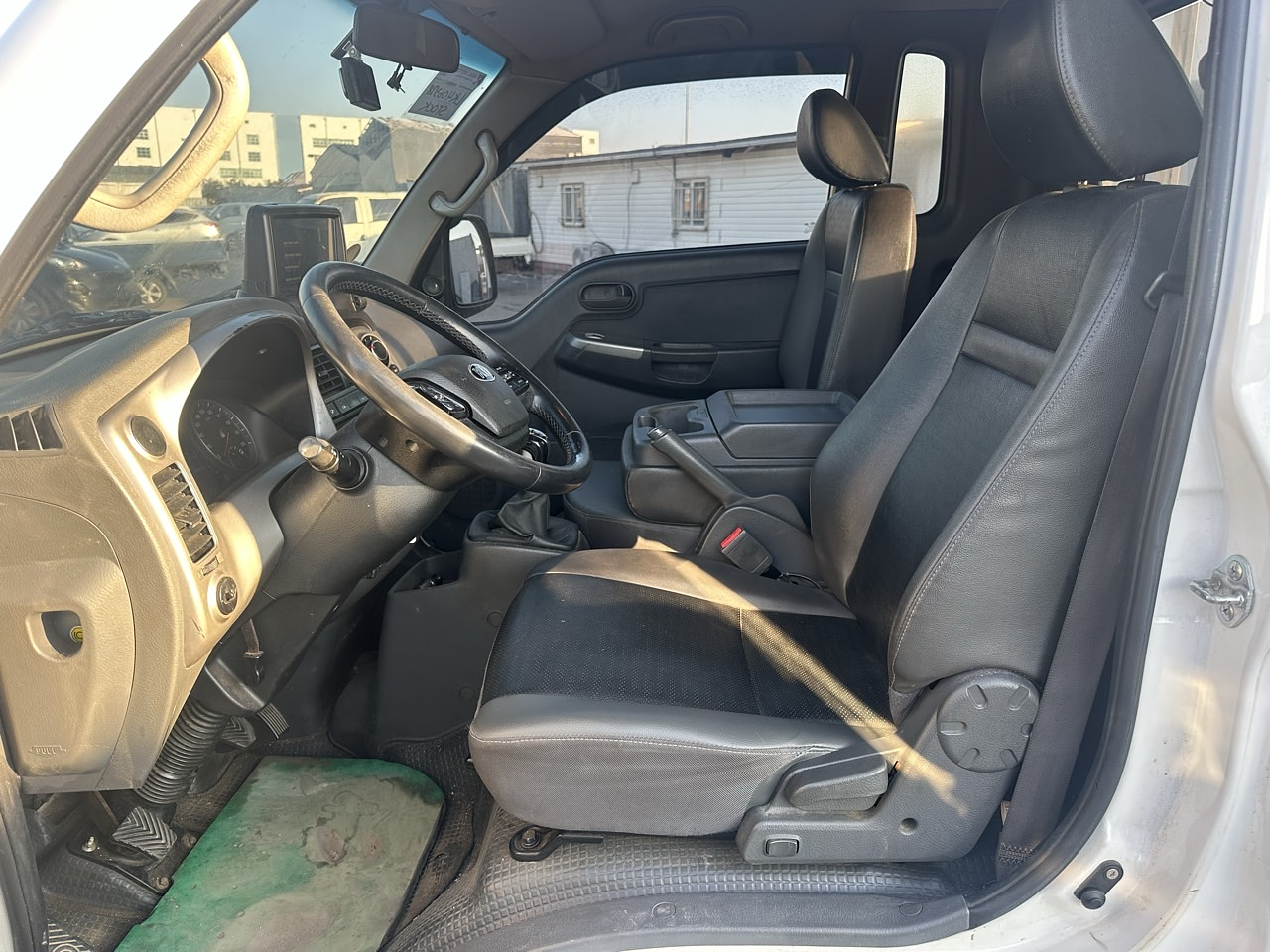 KIA BONGO3 2020 1.2T / CAMARA R / MECANICO / DIESEL 2.5 10