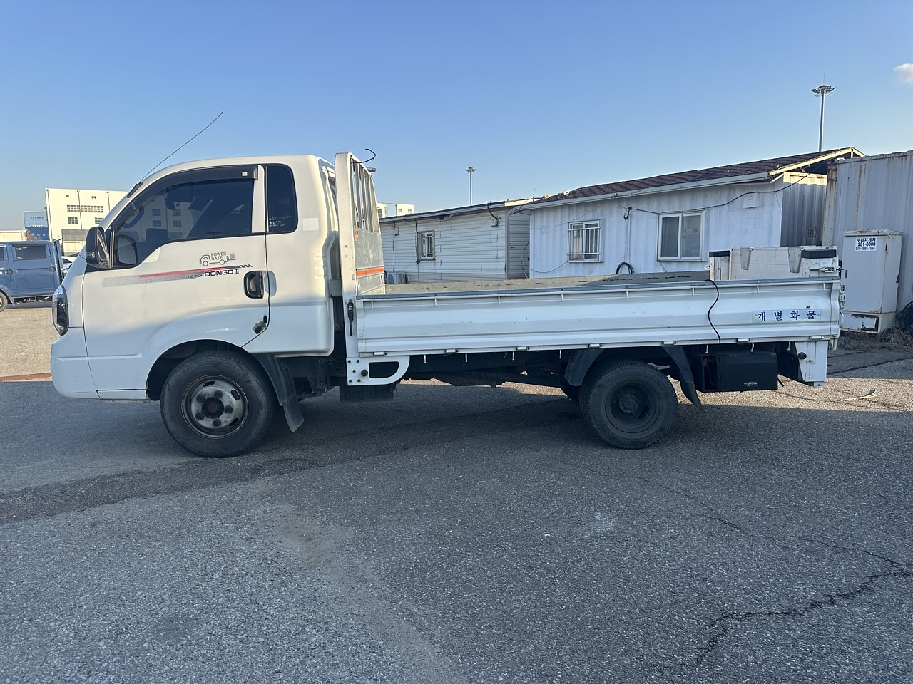 KIA BONGO3 2020 1.2T / CAMARA R / MECANICO / DIESEL 2.5 8