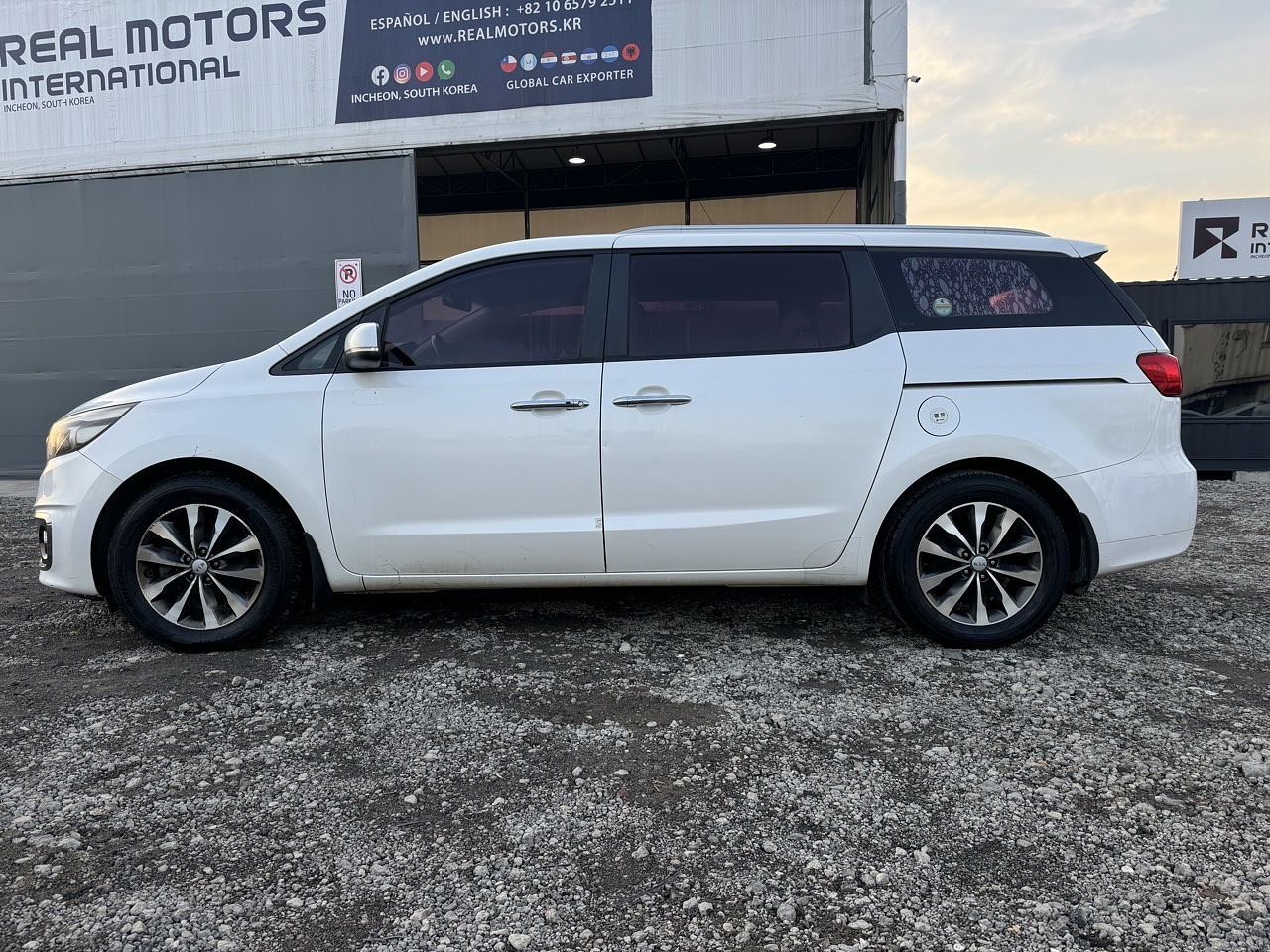 KIA ALL NEW CARNIVAL 2016 / 9PASAJEROS / DIESEL / SMART KEY 2