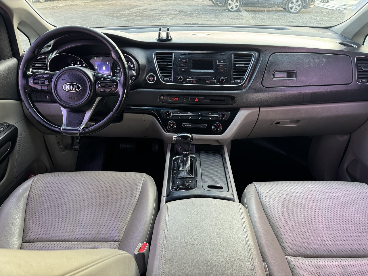 KIA ALL NEW CARNIVAL 2016 / 9PASAJEROS / DIESEL / SMART KEY 12