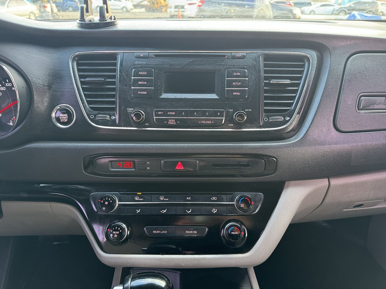 KIA ALL NEW CARNIVAL 2016 / 9PASAJEROS / DIESEL / SMART KEY 14