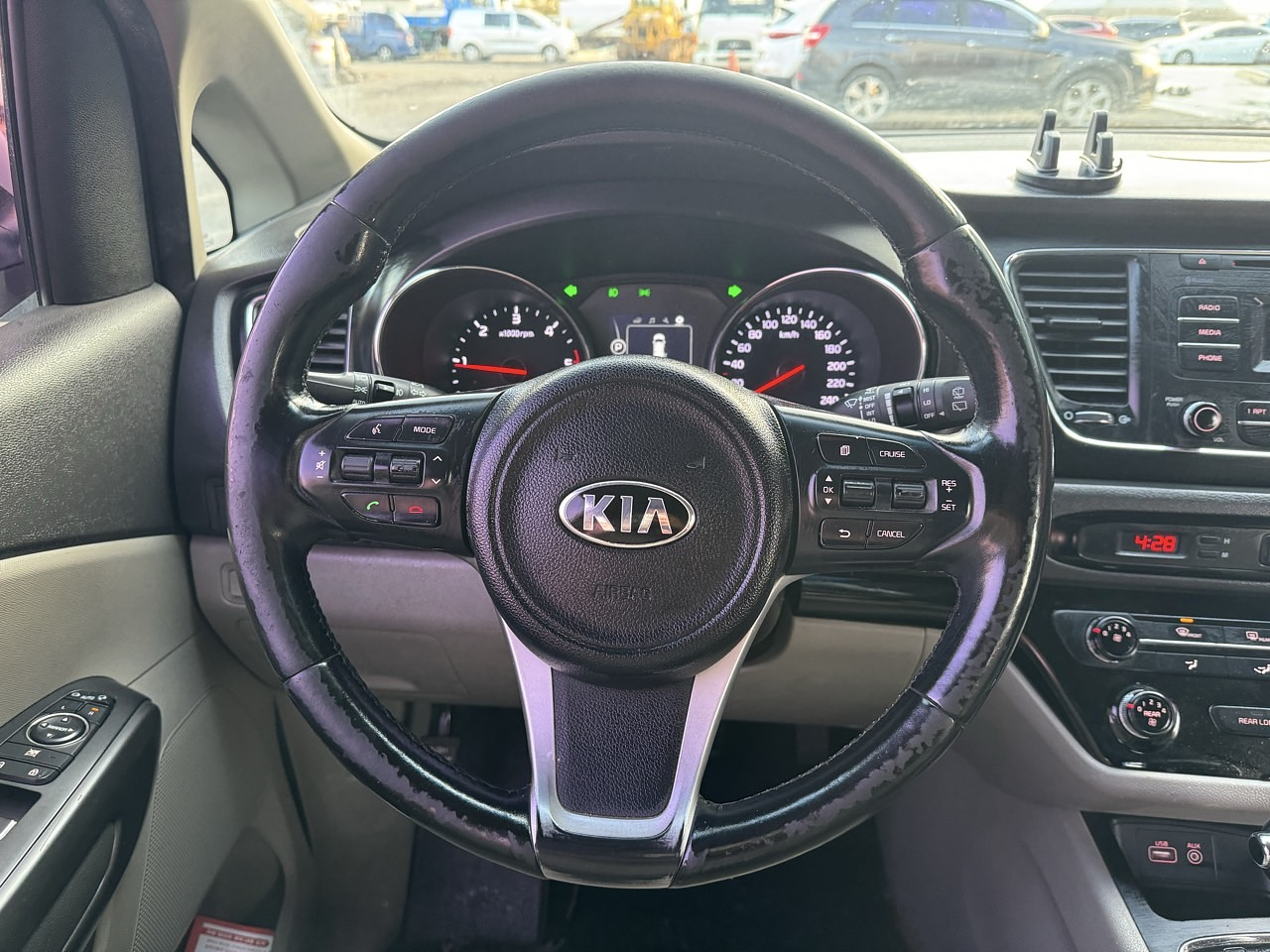 KIA ALL NEW CARNIVAL 2016 / 9PASAJEROS / DIESEL / SMART KEY 16