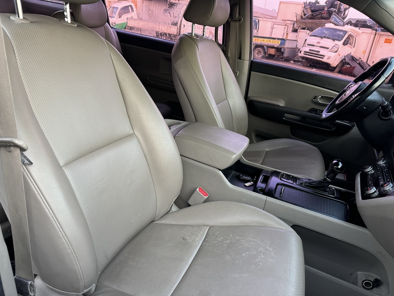 KIA ALL NEW CARNIVAL 2016 / 9PASAJEROS / DIESEL / SMART KEY 19