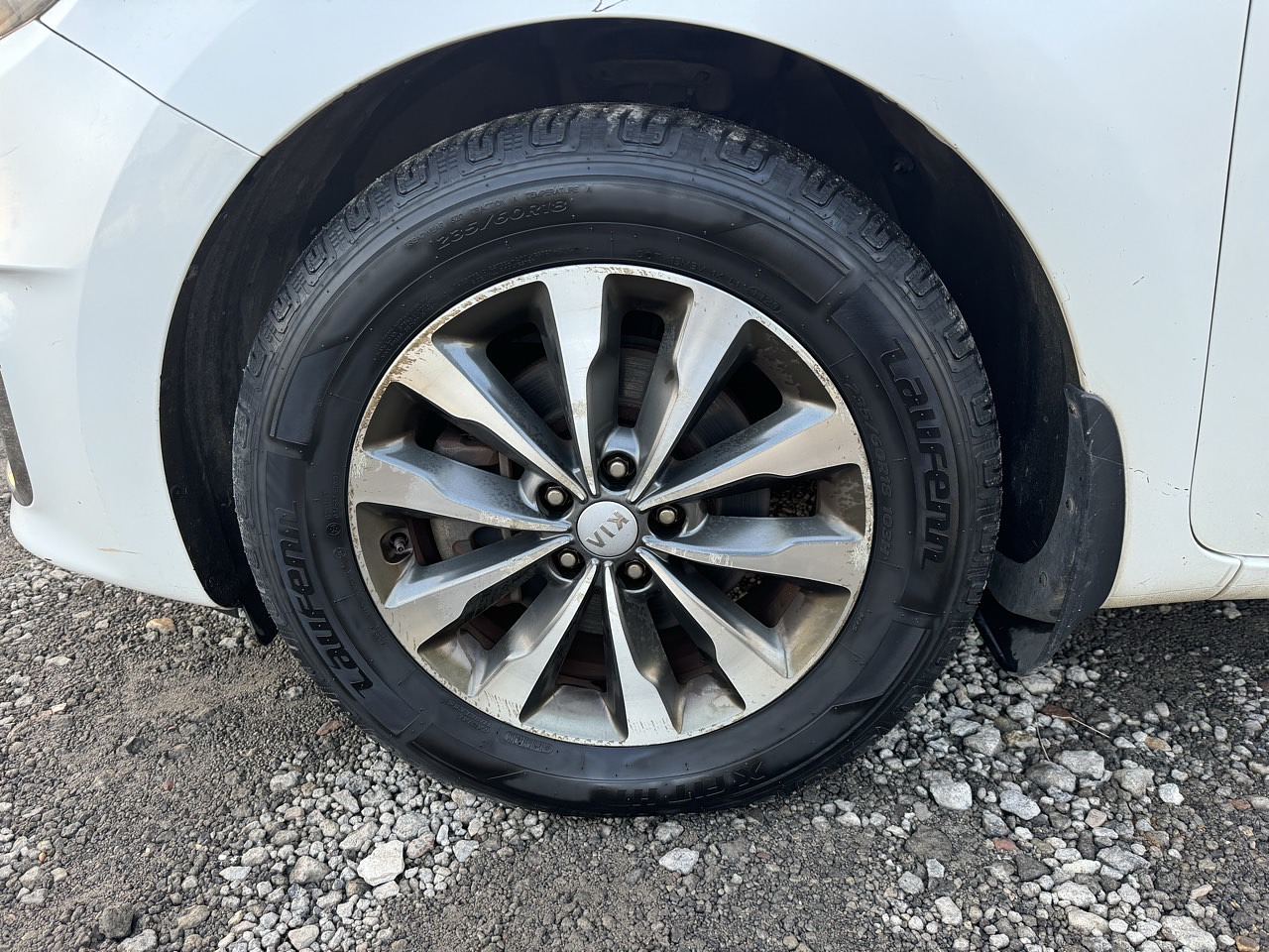 KIA ALL NEW CARNIVAL 2016 / 9PASAJEROS / DIESEL / SMART KEY 25