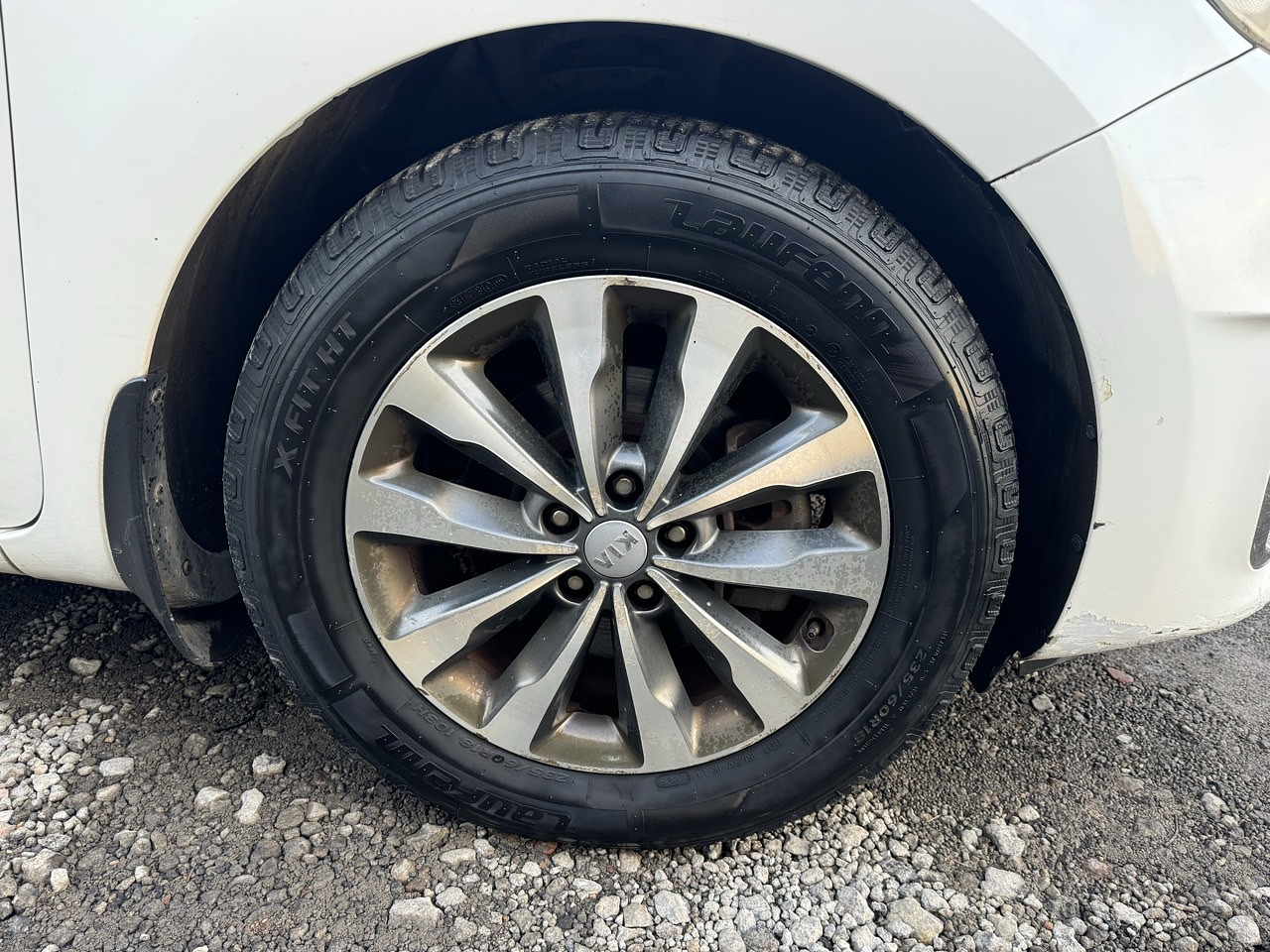 KIA ALL NEW CARNIVAL 2016 / 9PASAJEROS / DIESEL / SMART KEY 26