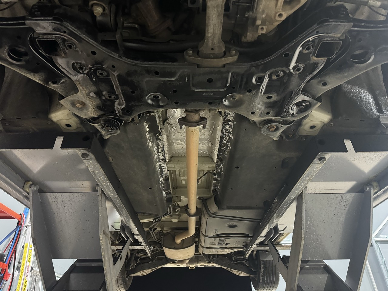 KIA ALL NEW CARNIVAL 2016 / 9PASAJEROS / DIESEL / SMART KEY 31