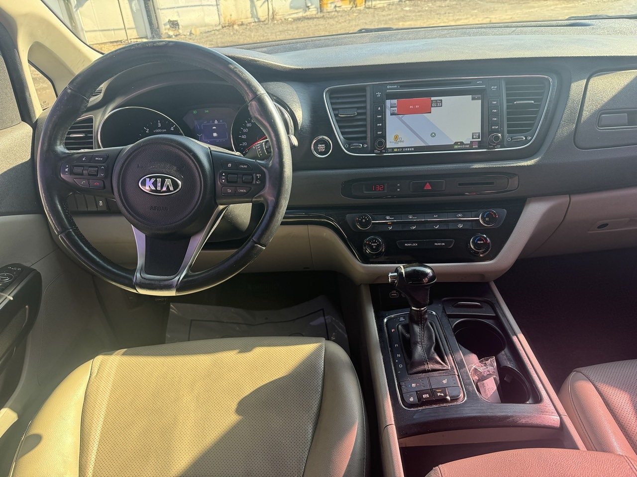 KIA ALL NEW CARNIVAL 2016 / 9PASAJEROS / PANTALLA / DIESEL 15