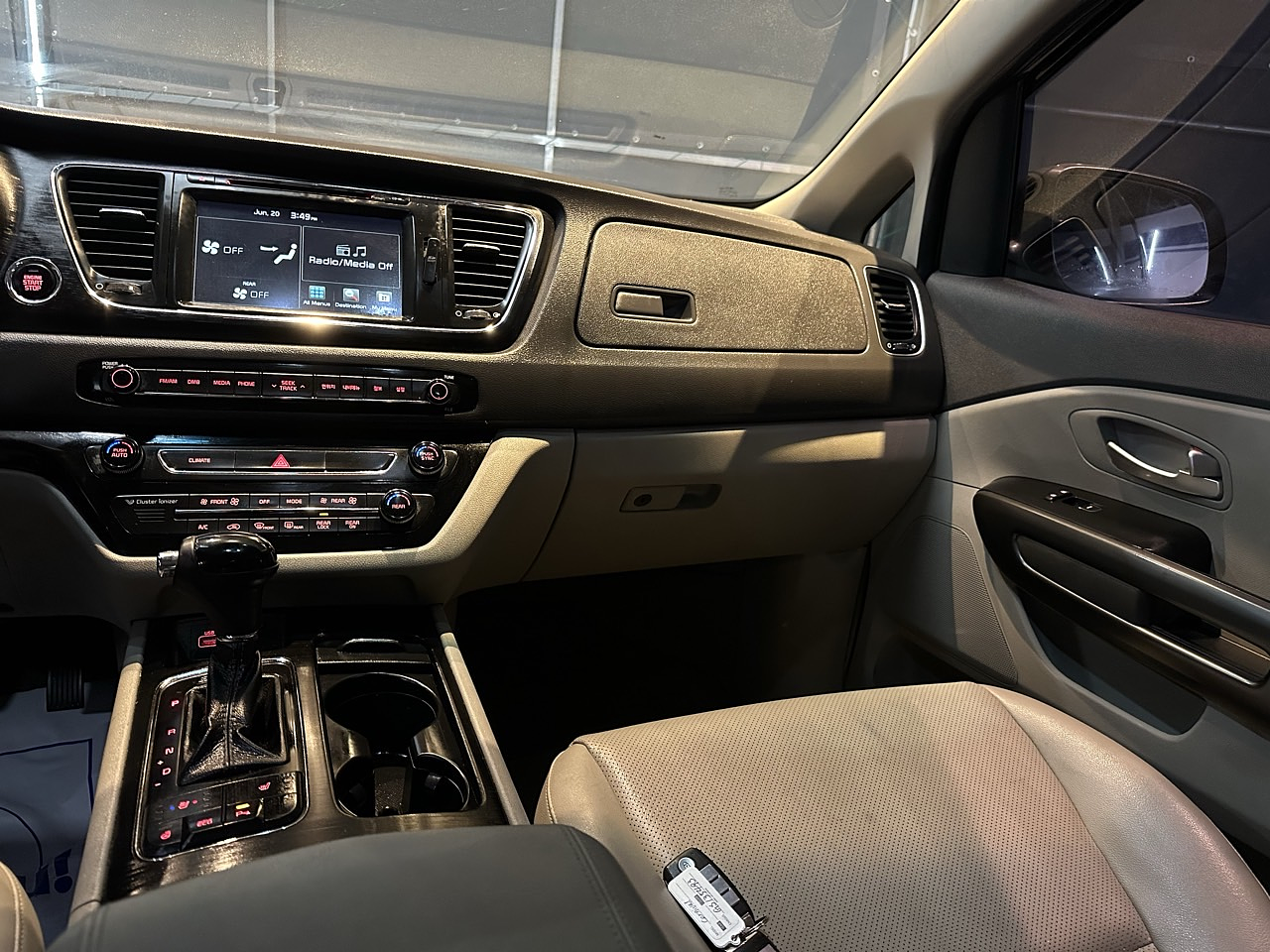 KIA ALL NEW CARNIVAL 2016 / 9PASAJEROS / DIESEL / PUERTA ELECTRICA  18