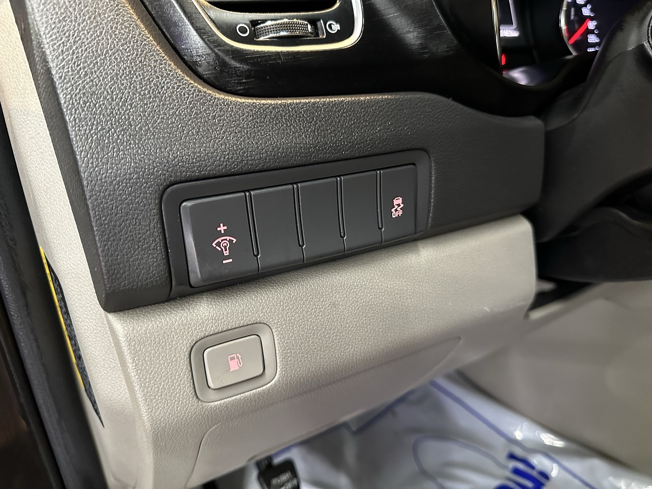 KIA ALL NEW CARNIVAL 2016 / 9PASAJEROS / DIESEL / PUERTA ELECTRICA  20