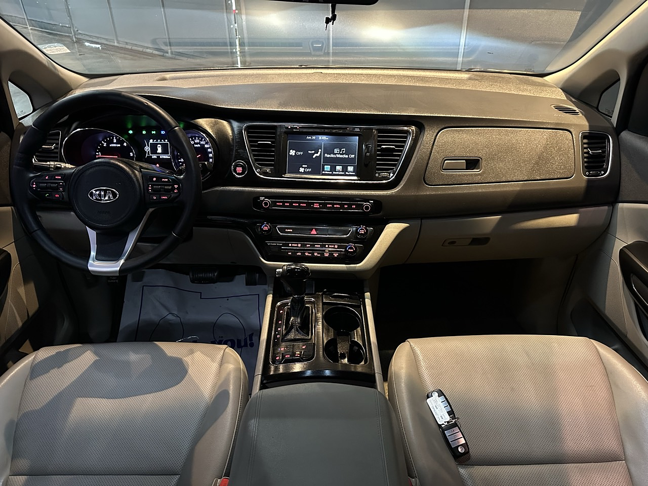 KIA ALL NEW CARNIVAL 2016 / 9PASAJEROS / DIESEL / PUERTA ELECTRICA  16