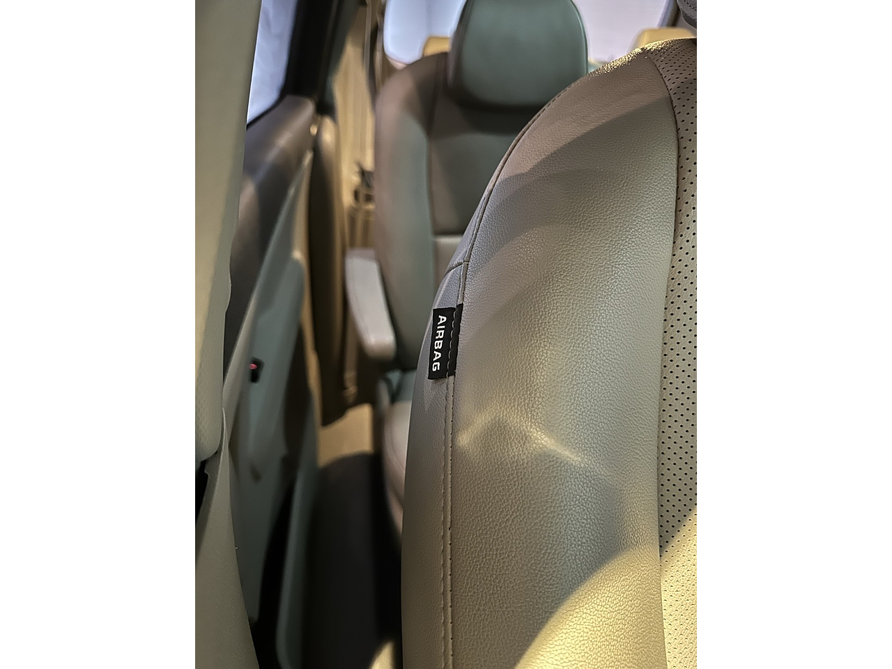 KIA ALL NEW CARNIVAL 2016 / 9PASAJEROS / DIESEL / PUERTA ELECTRICA  28