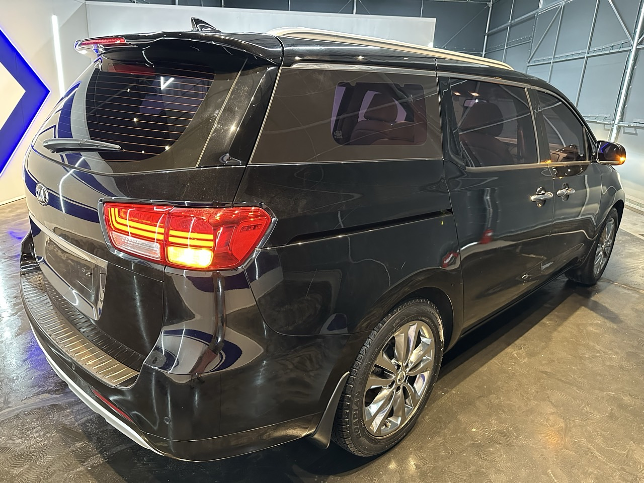 KIA ALL NEW CARNIVAL 2017 / SMART KEY / R CAMARA / SUNROOF 7