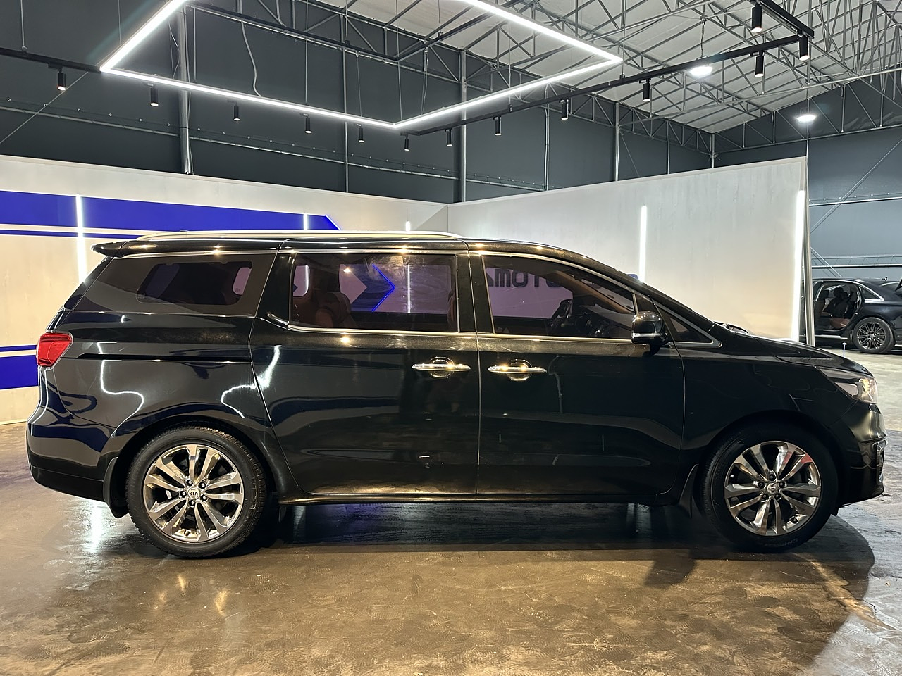 KIA ALL NEW CARNIVAL 2017 / SMART KEY / R CAMARA / SUNROOF 8