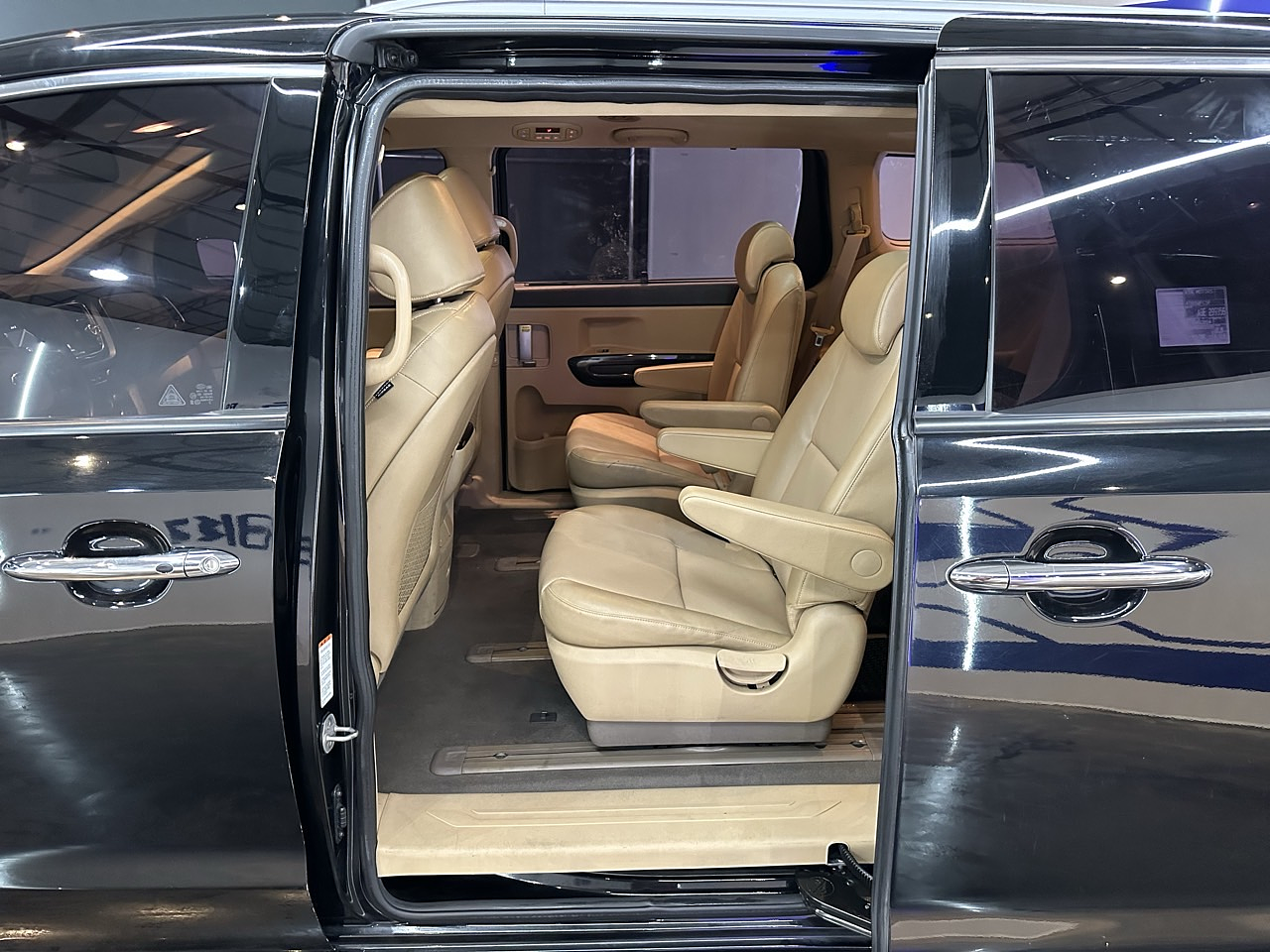 KIA ALL NEW CARNIVAL 2017 / SMART KEY / R CAMARA / SUNROOF 11