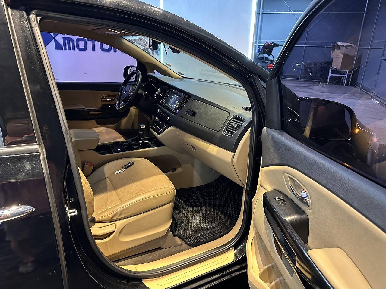 KIA ALL NEW CARNIVAL 2017 / SMART KEY / R CAMARA / SUNROOF 12