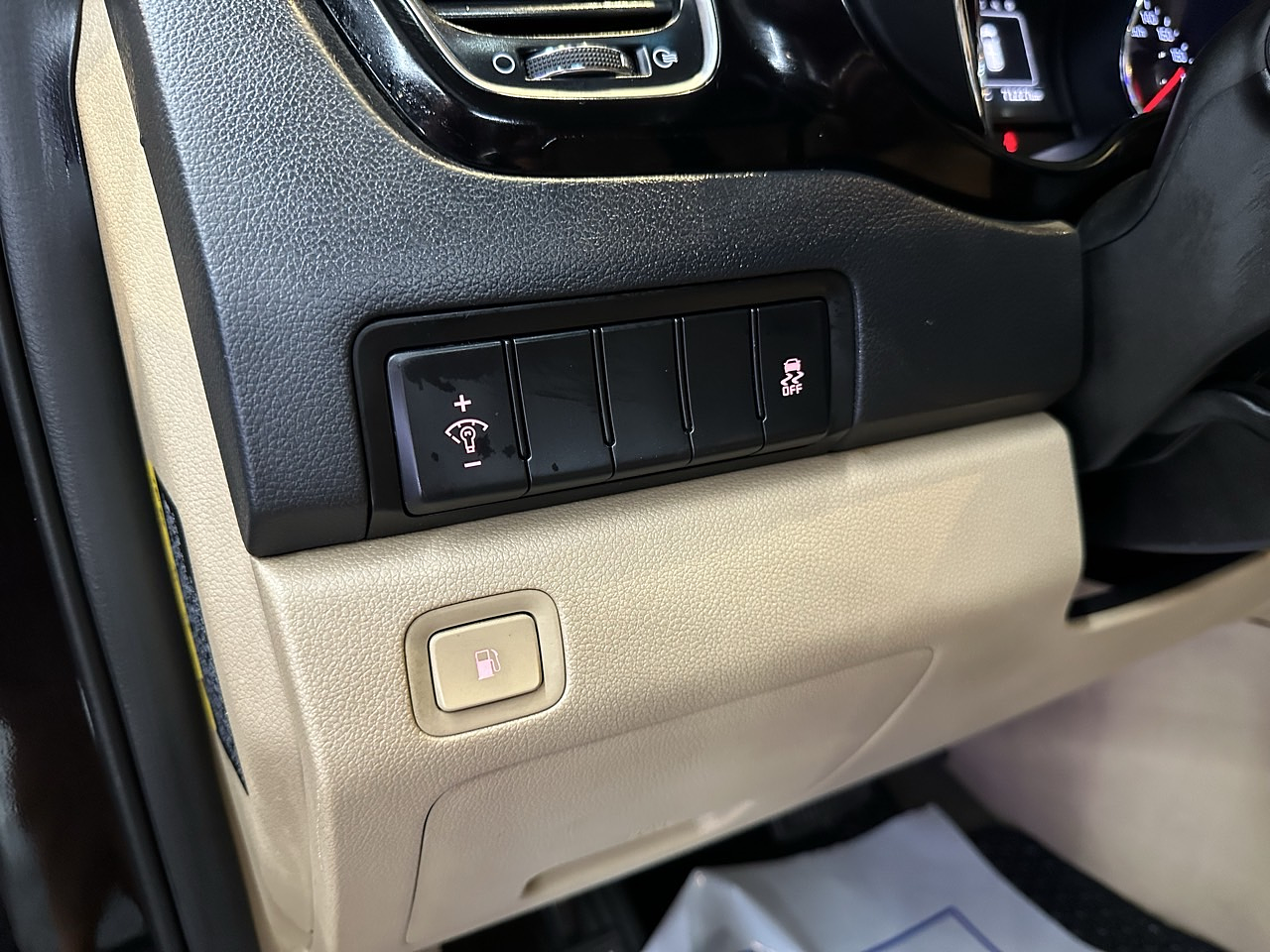 KIA ALL NEW CARNIVAL 2017 / SMART KEY / R CAMARA / SUNROOF 17