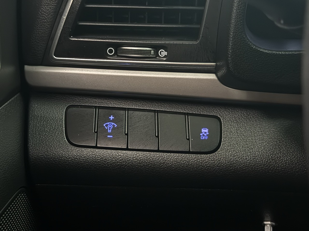 HYUNDAI AVANTE AD 2018 / GASOLINA 1.6 19