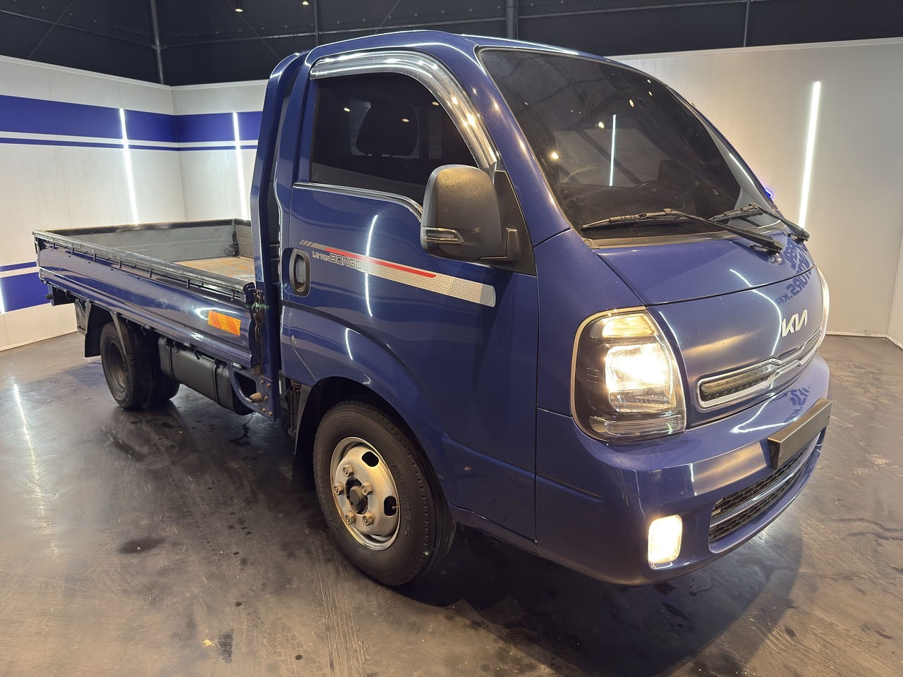 KIA BONGO 2022 / 1.2TON / MECANICA CAJA 6TA /CABINA SIMPLE/  DIESEL 8