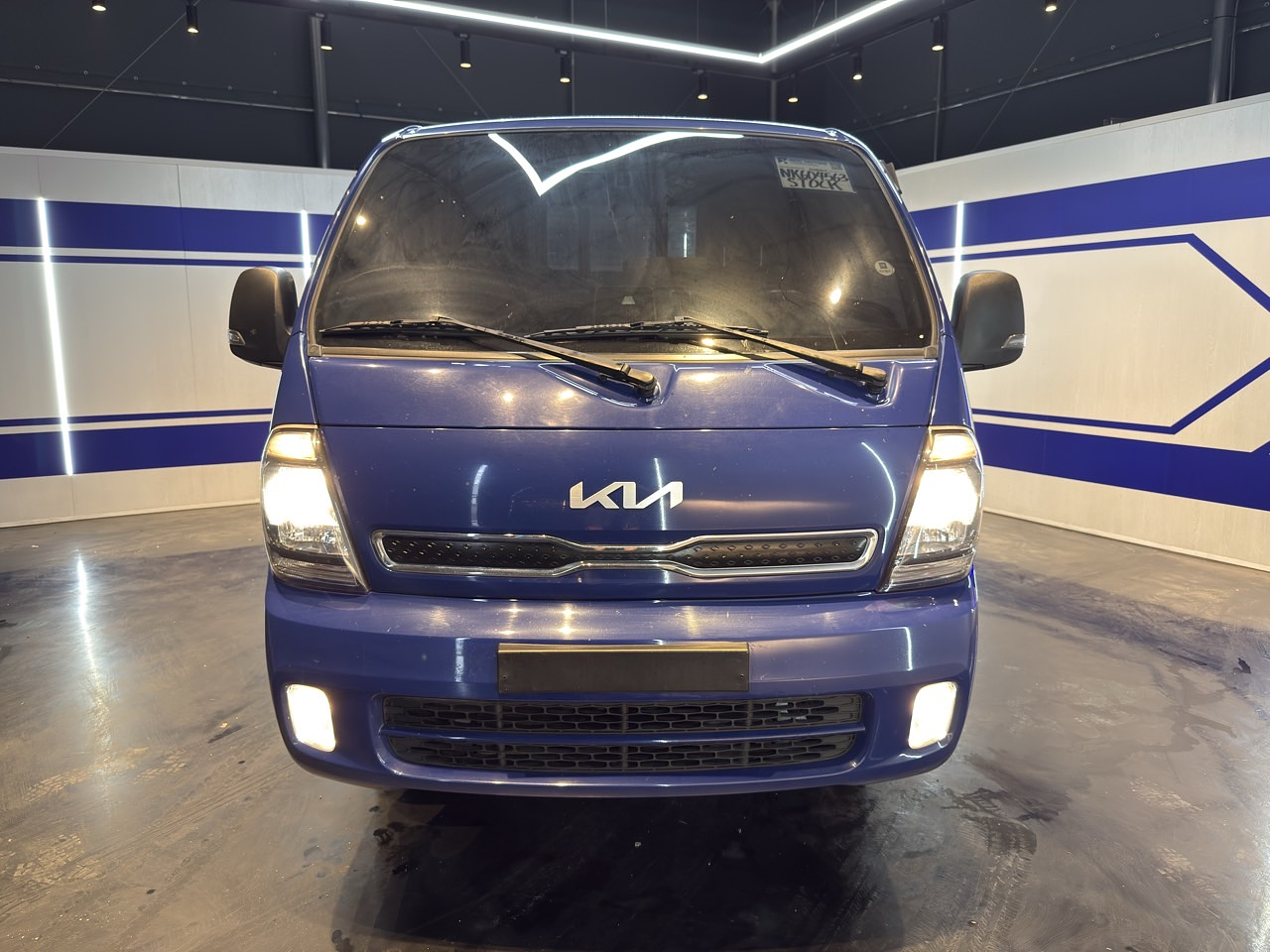 KIA BONGO 2022 / 1.2TON / MECANICA CAJA 6TA /CABINA SIMPLE/  DIESEL 2