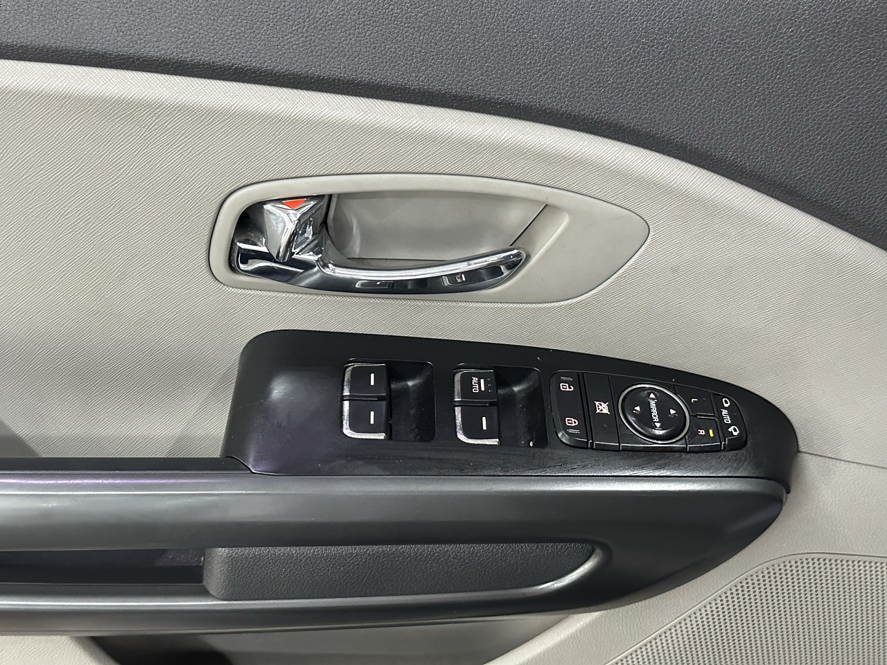 KIA ALL NEW CARNIVAL 2018 / 9PASAJEROS / DIESEL / R CAMARA / SMART KEY 11