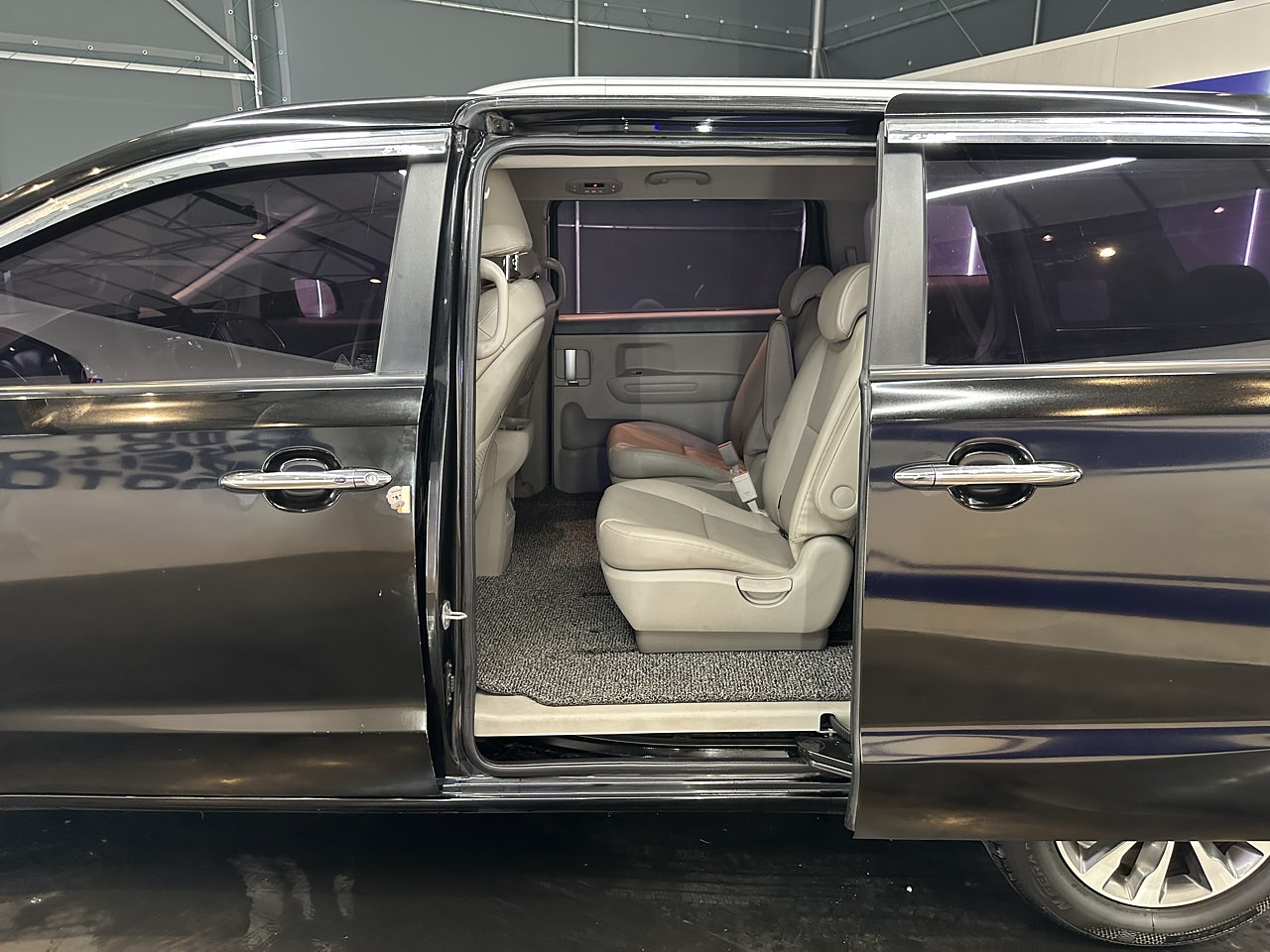 KIA ALL NEW CARNIVAL 2018 / 9PASAJEROS / DIESEL / R CAMARA / SMART KEY 20