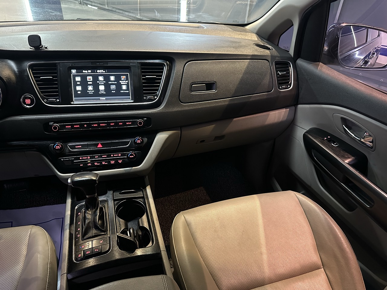 KIA ALL NEW CARNIVAL 2018 / 9PASAJEROS / DIESEL / R CAMARA / SMART KEY 18