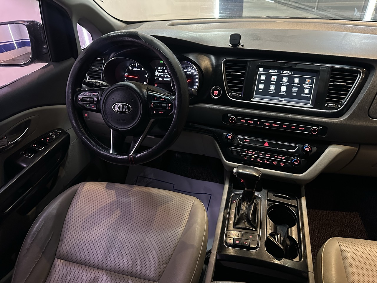 KIA ALL NEW CARNIVAL 2018 / 9PASAJEROS / DIESEL / R CAMARA / SMART KEY 13