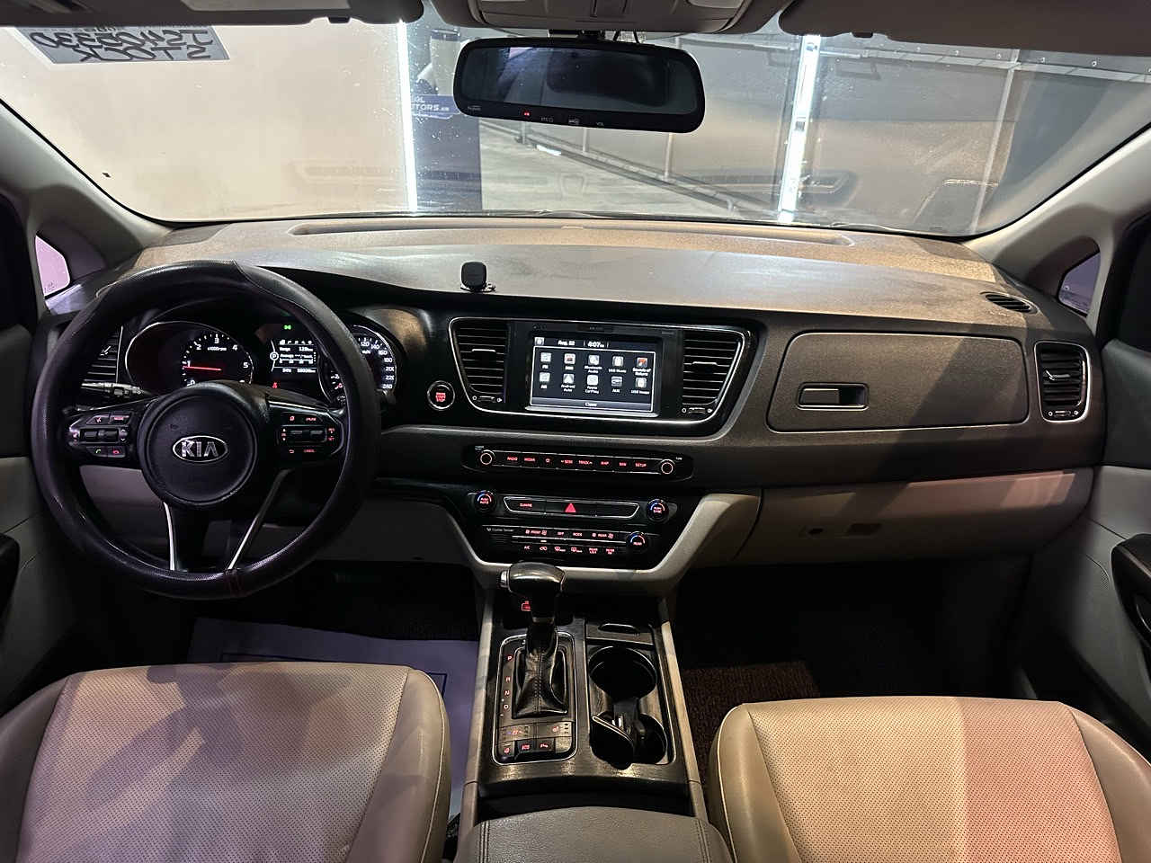 KIA ALL NEW CARNIVAL 2018 / 9PASAJEROS / DIESEL / R CAMARA / SMART KEY 29