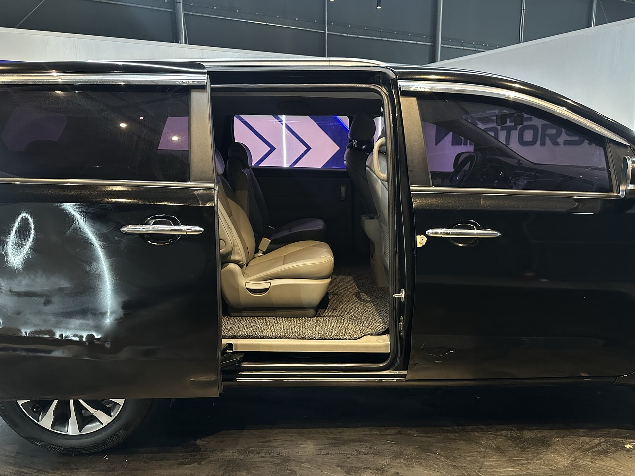 KIA ALL NEW CARNIVAL 2018 / 9PASAJEROS / DIESEL / R CAMARA / SMART KEY 24