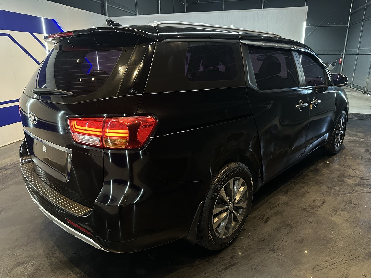 KIA ALL NEW CARNIVAL 2018 / 9PASAJEROS / DIESEL / R CAMARA / SMART KEY 7