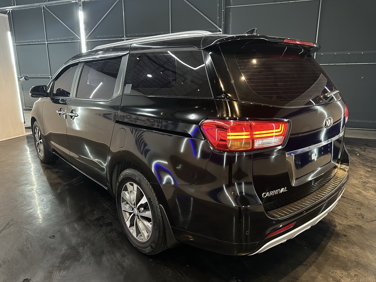 KIA ALL NEW CARNIVAL 2018 / 9PASAJEROS / DIESEL / R CAMARA / SMART KEY 5