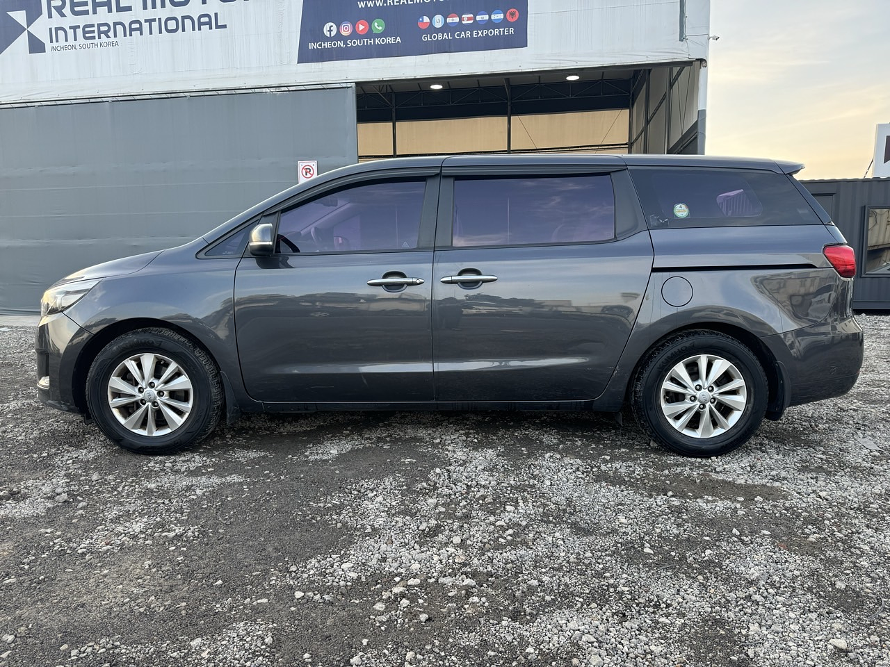 KIA ALL NEW CARNIVAL 2016 / 11PASAJEROS / DIESEL  2