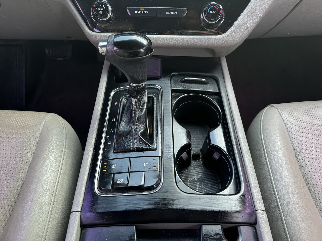 KIA ALL NEW CARNIVAL 2016 / 11PASAJEROS / DIESEL  16