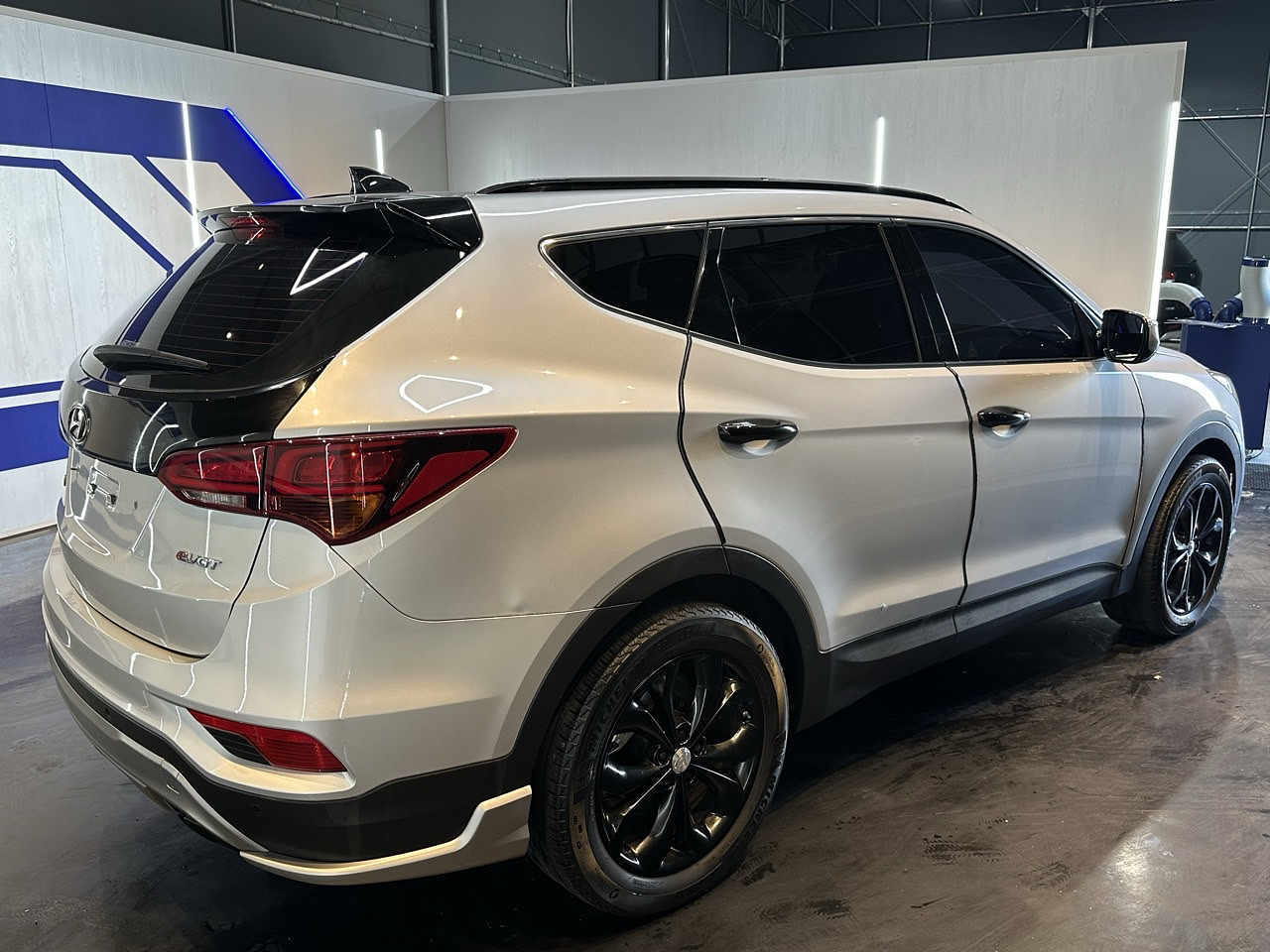 SANTAFE DM 2013 / 7PASAJEROS / 2WD / PANTALLA / DIESEL / DIESEL 6