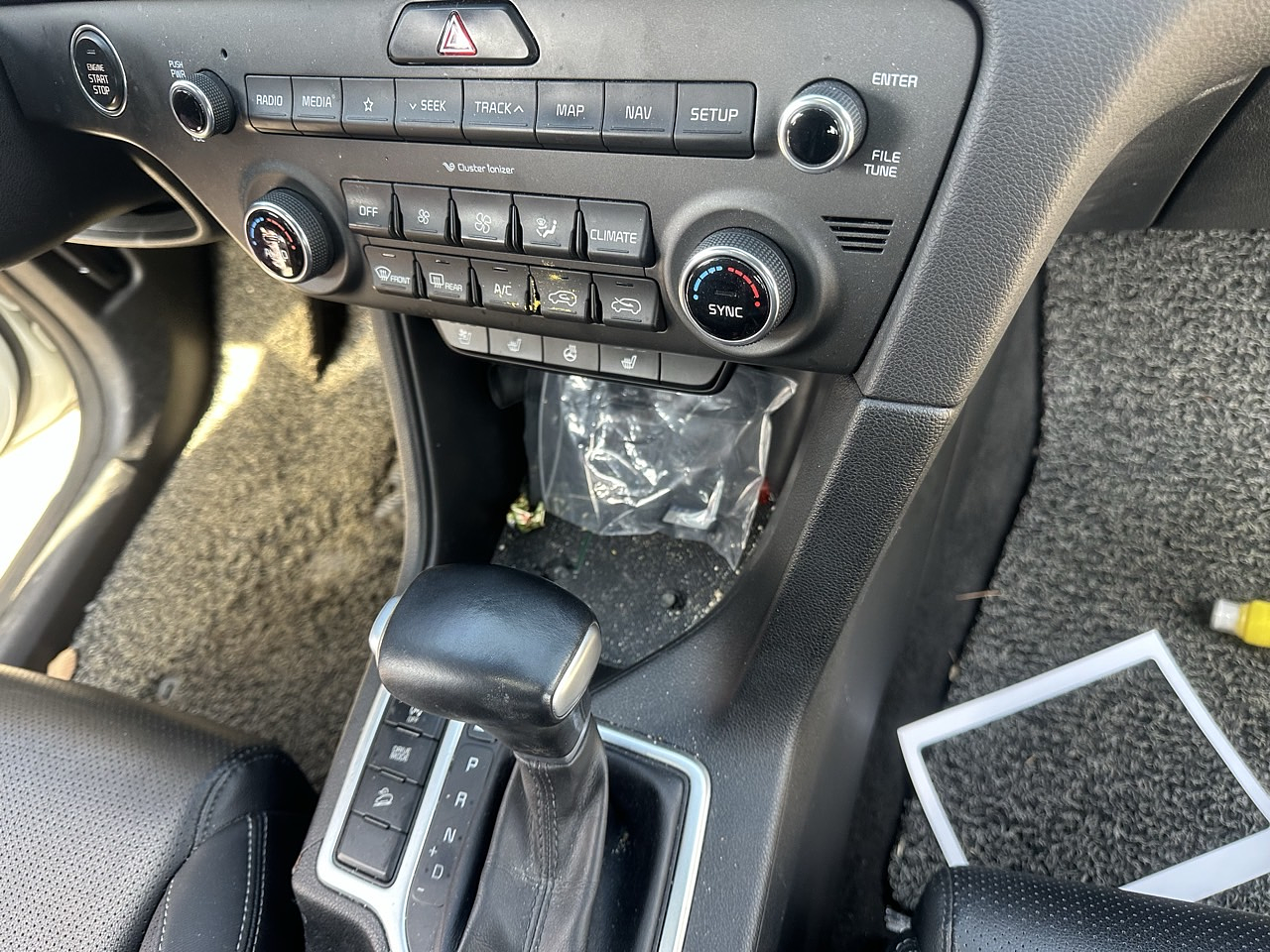 KIA SPORTAGE 2018 / SUNROOF / SMART KEY / DIESEL 1.7CC 12