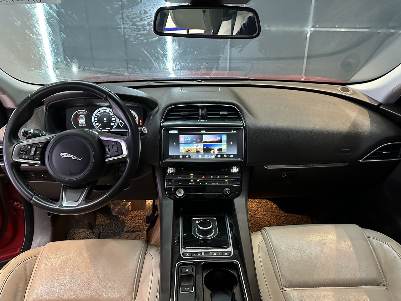 JAGUAR F-PACE 2018 / SUNROOF / 4WD / SMART KEY / FULL EQUIPO / DIESEL 12