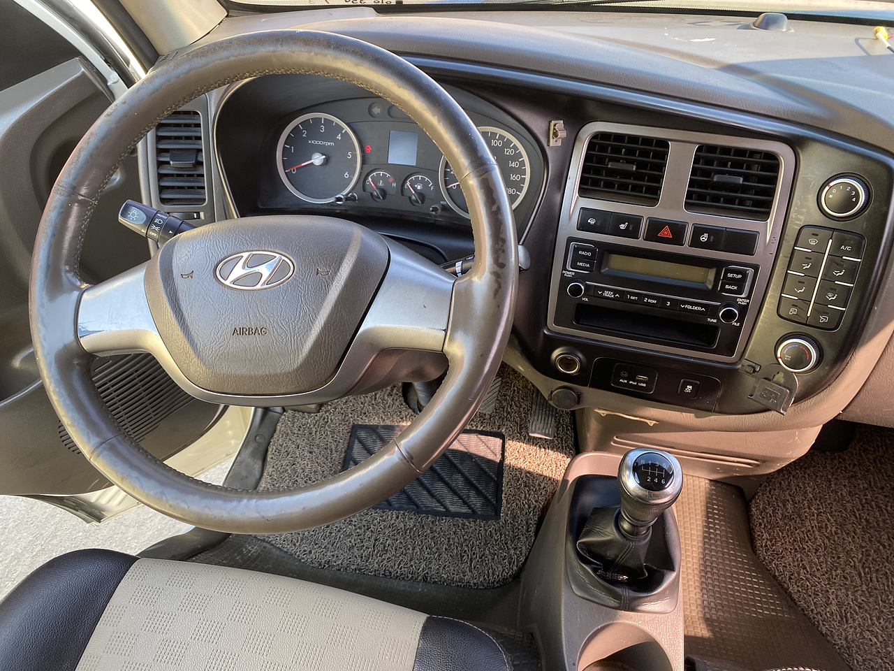 HYUNDAI PORTER 2018 / DOBLE CAB / MECÁNICA / DIESEL 24